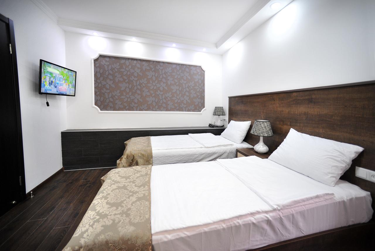 Rk City Hotel Тбилиси Екстериор снимка