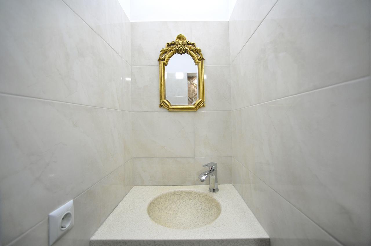 Rk City Hotel Тбилиси Екстериор снимка