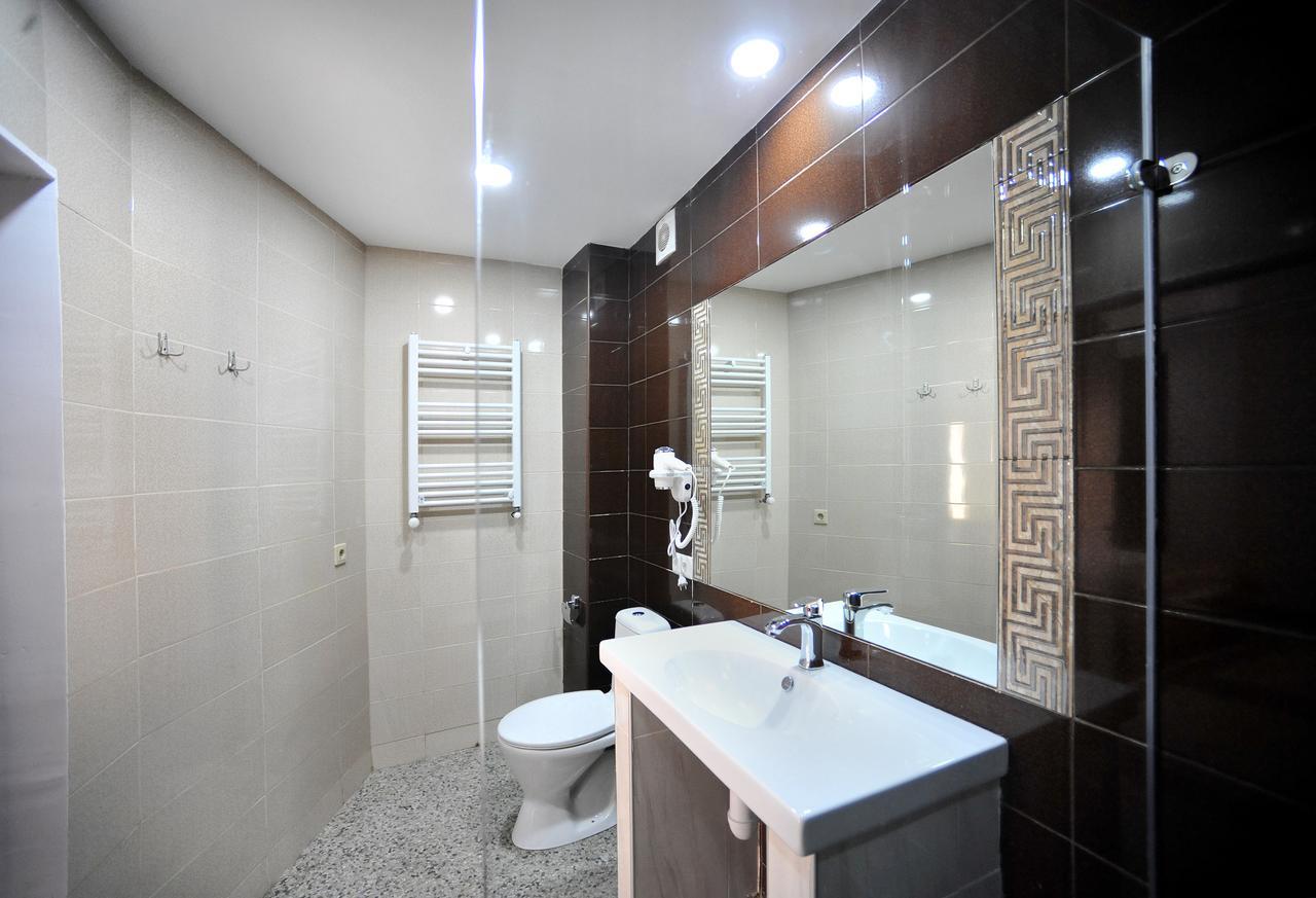 Rk City Hotel Тбилиси Екстериор снимка